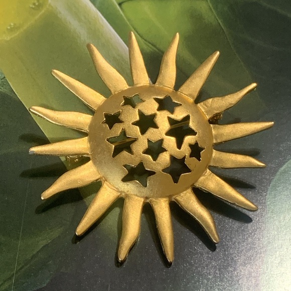 Sun brooch with stars matte gold vintage - Picture 2 of 10